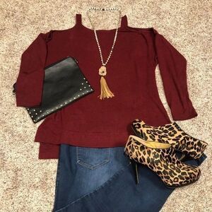 143 Story by Line Up Garnet cut shoulder sweater